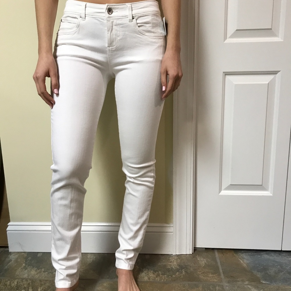 BRAND NEW WHITE ECRU JEANS